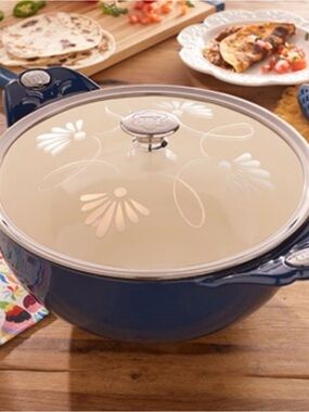 5qt.Princess House Blue Ceramic Round Casserole with Cream Floral Lid